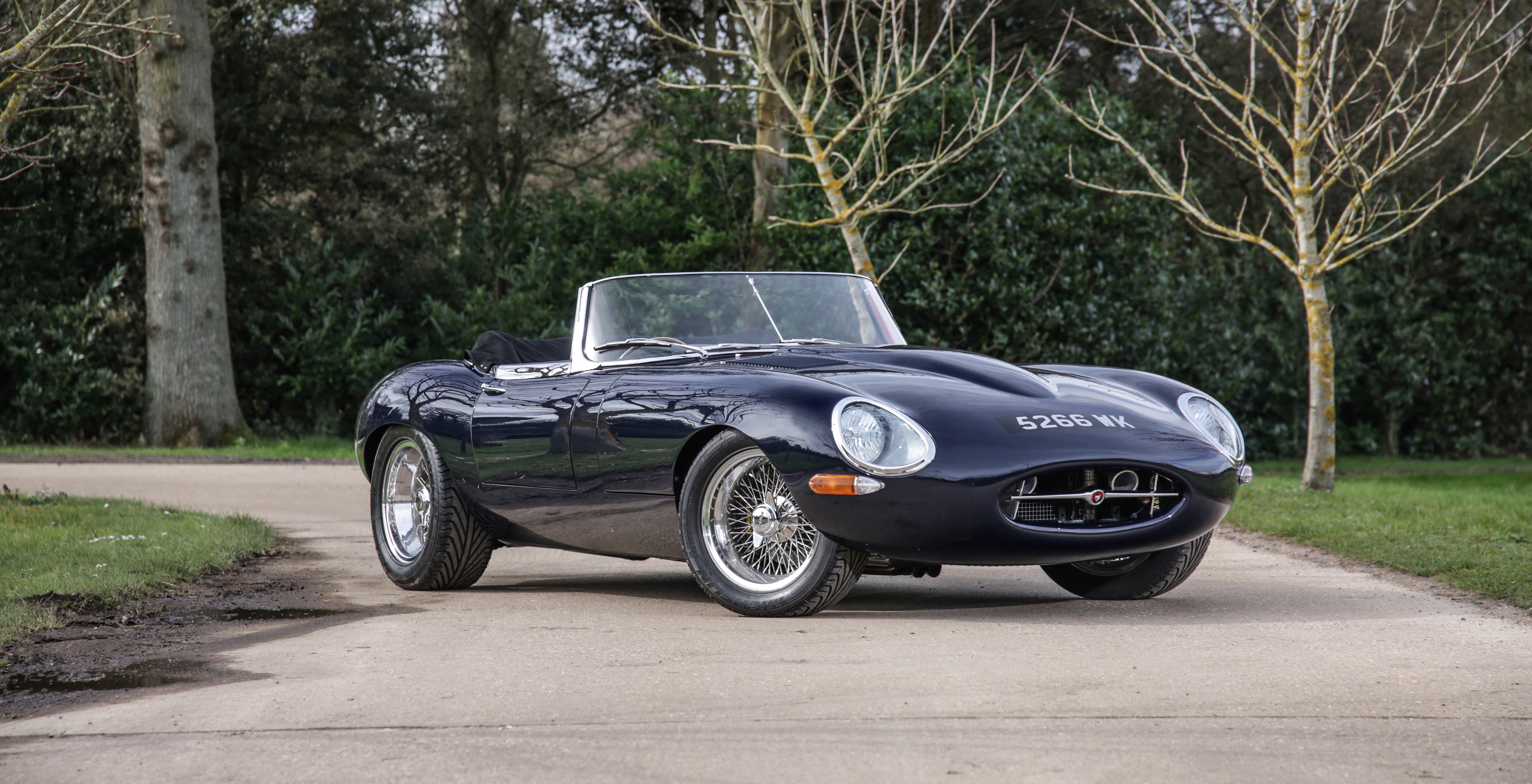特価 SMTS (1/24) ジャガー E-type Light Weight Amazon.com: Revell 07668 Jaguar E-Type (Coupé) 1:24 Scale